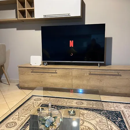 Lake View Apartament Tirana Apartment *